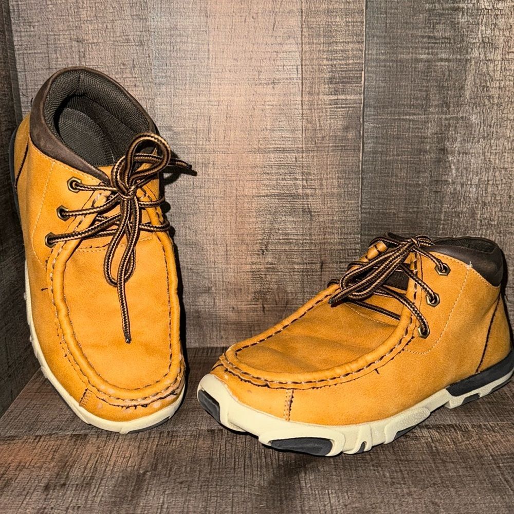 TWISTER (faux) Leather -Lace up shoes- size‎ 13